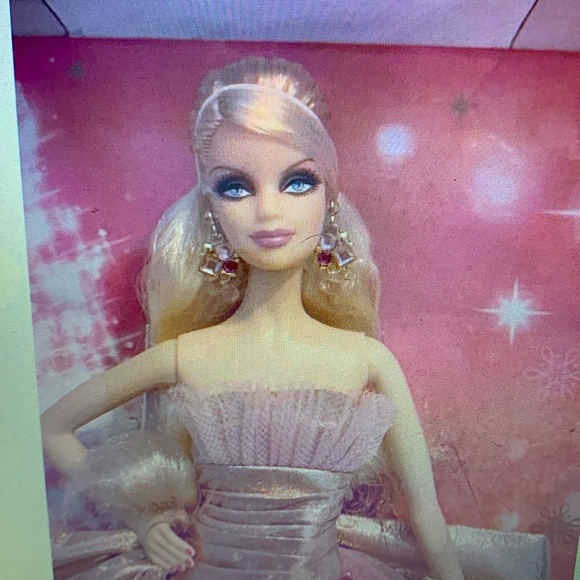 New in Box Holiday Barbie 2009 50th Anniversary Pink - Picture 2 of 6